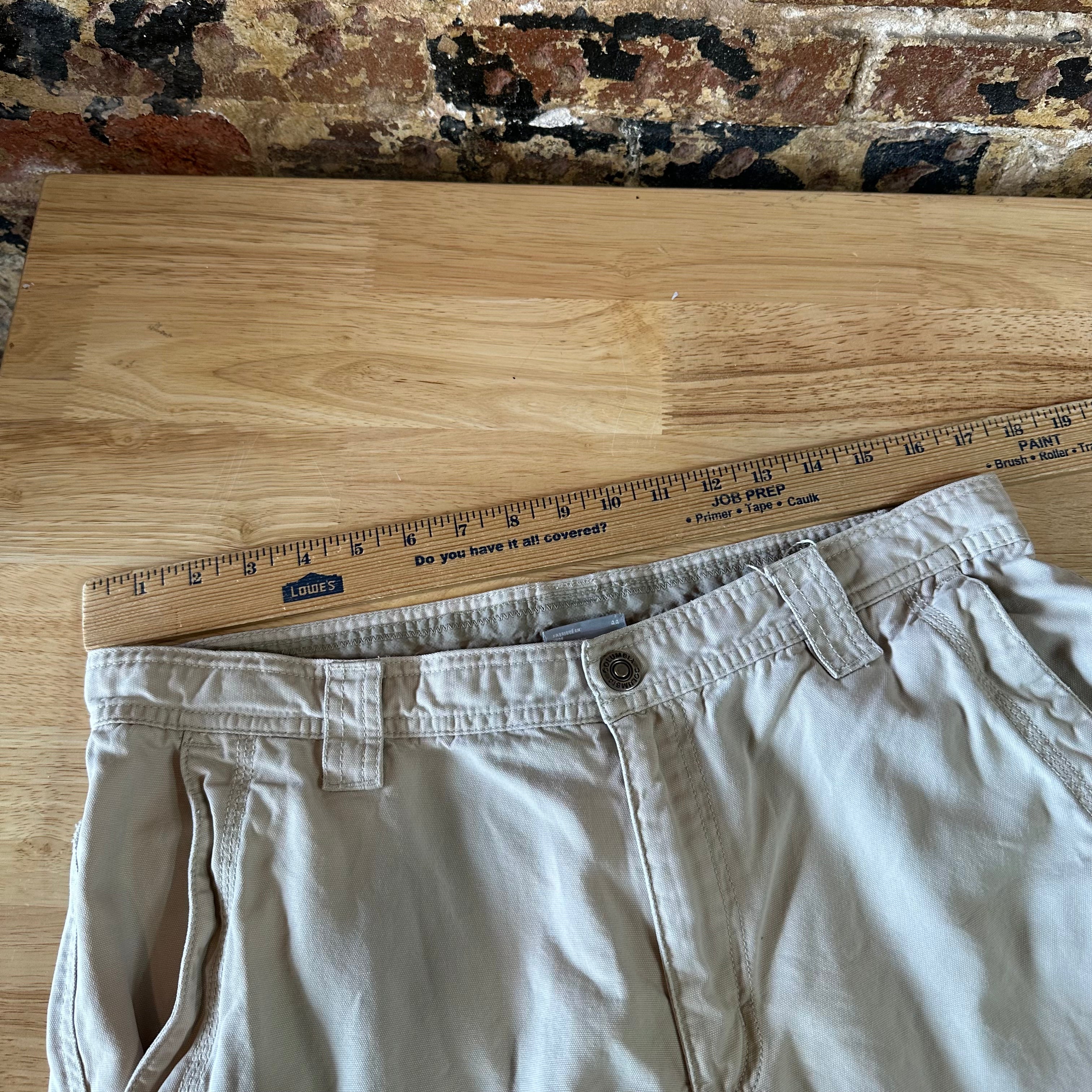 Columbia Shorts Men's Size XL Tan