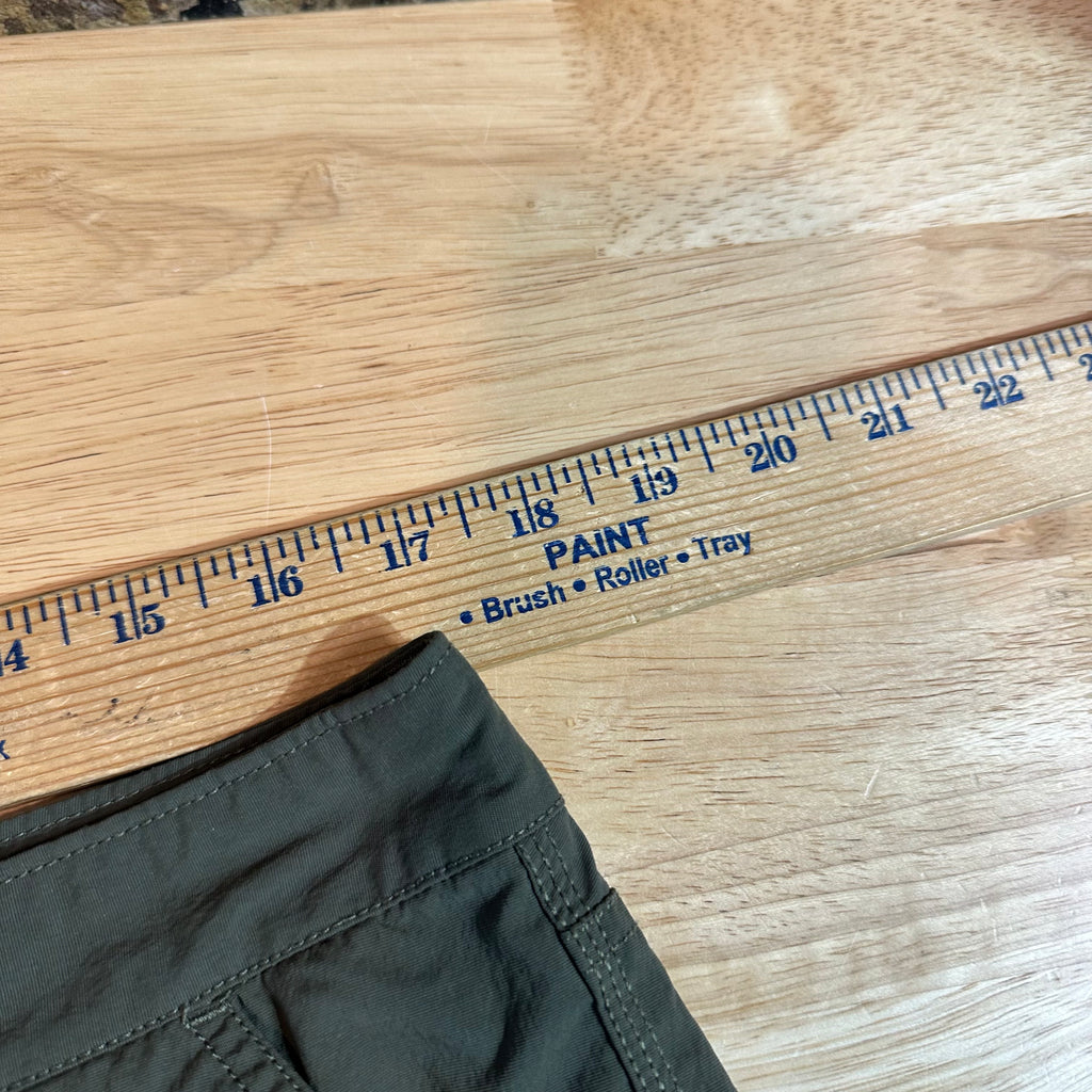 North Face Womens 12 Shorts