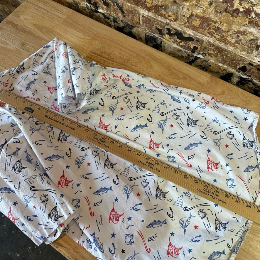 Magellan Shirt Mens Small Short Sleeve Button Down Fish Gear 4th of July