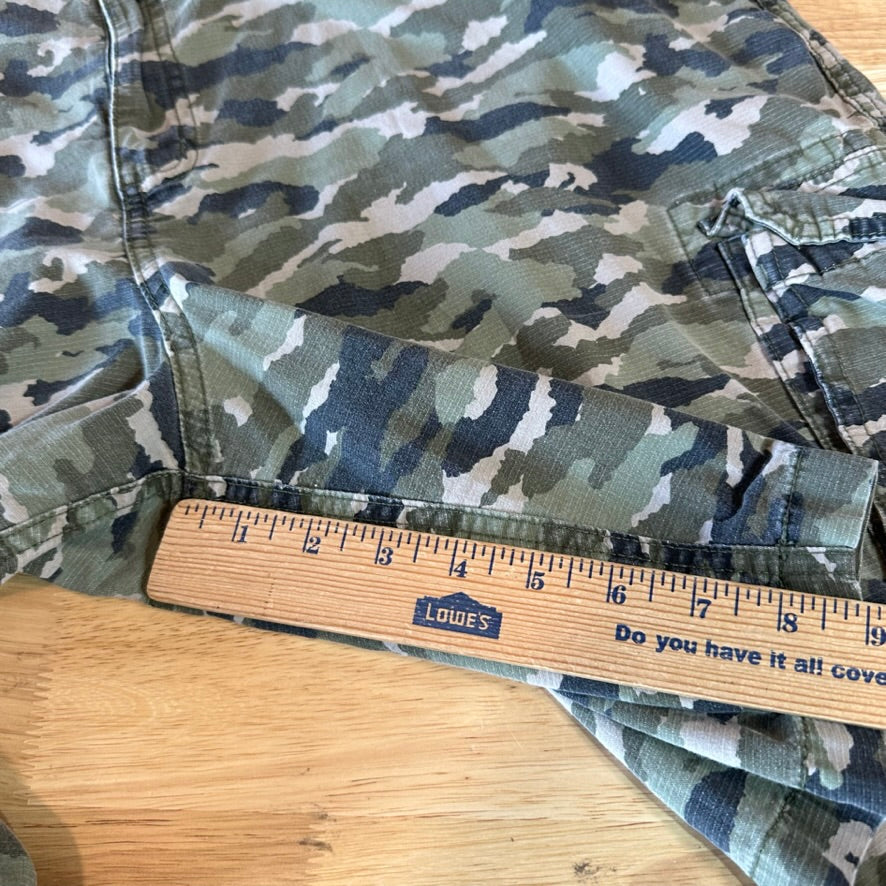 Magellan Camo Shorts Mens 42