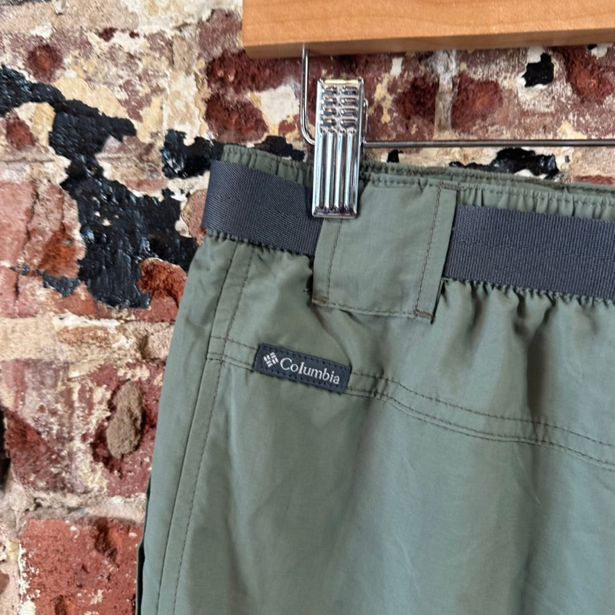Columbia Shorts Womens Medium
