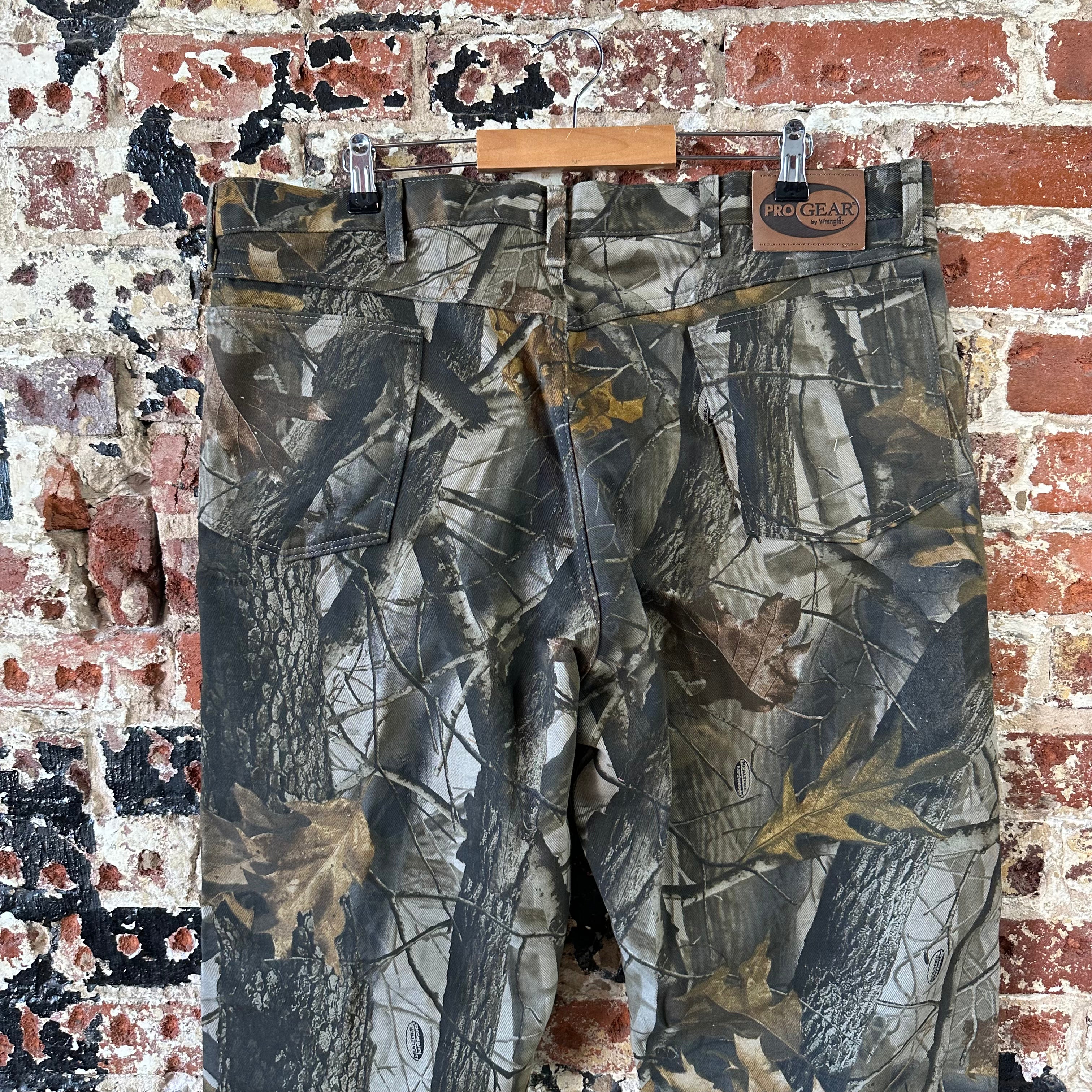 Wrangler Pro Gear Cargo Pants Mens 40x30 Brown Real Tree Camo Hunting Outdoors