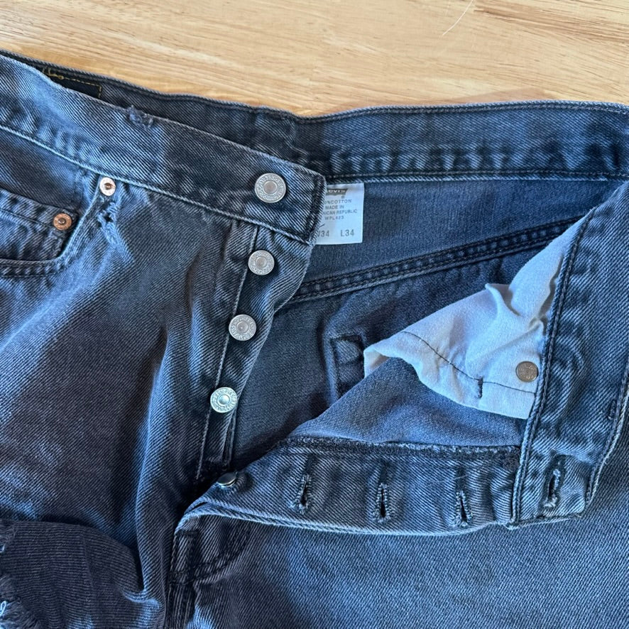 Levi's Cut Off Jean Shorts Womens 34