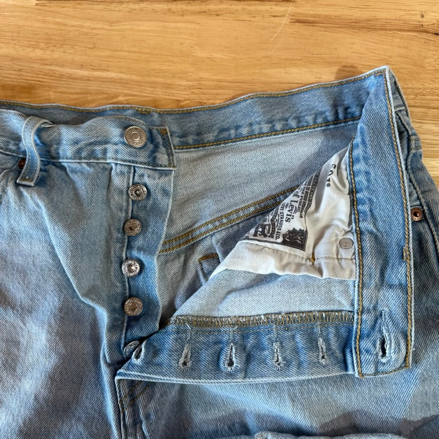 Levi's Cut Off Denim Jean Shorts Womens 31