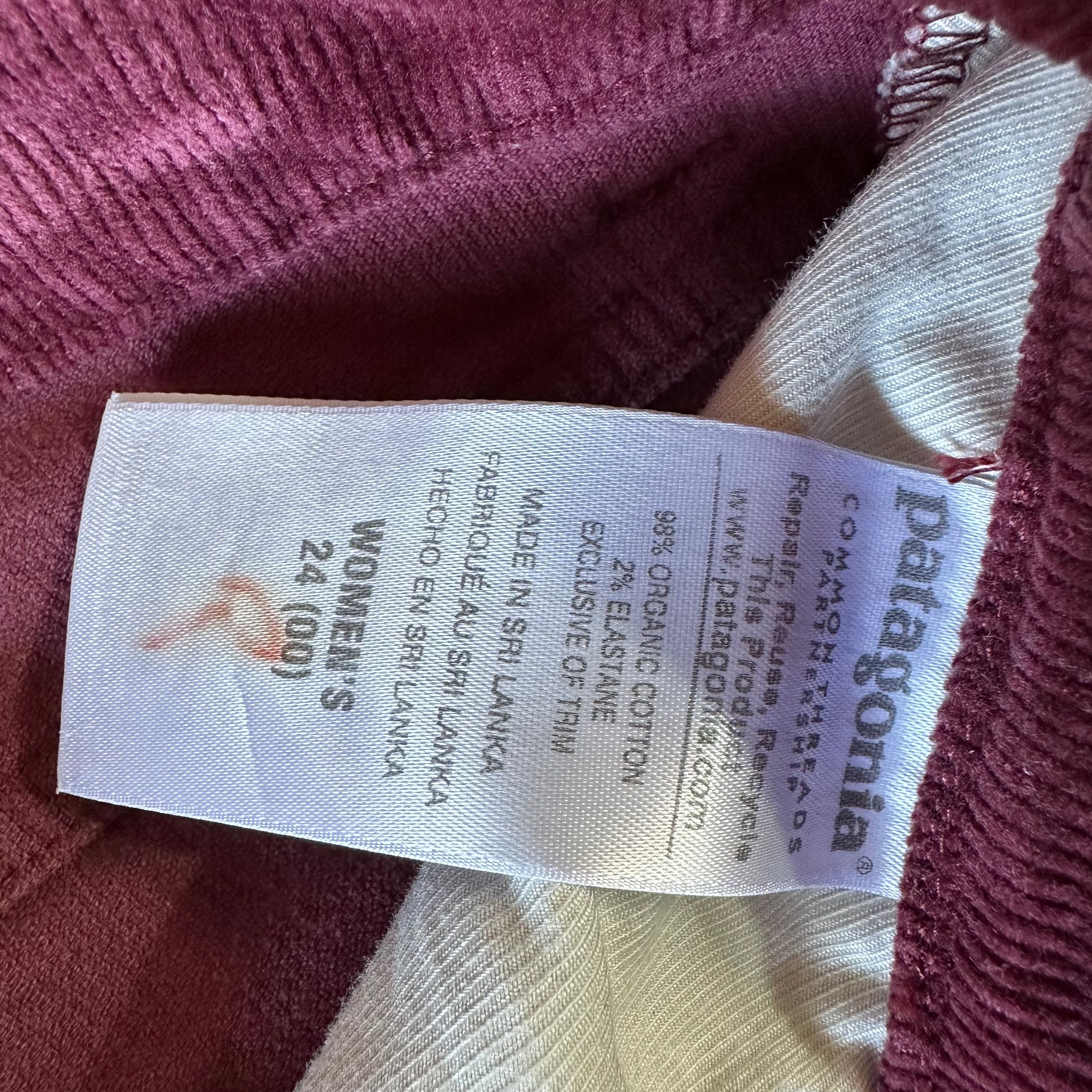 Patagonia Womens 24 Short Burgundy Corduroy Pants