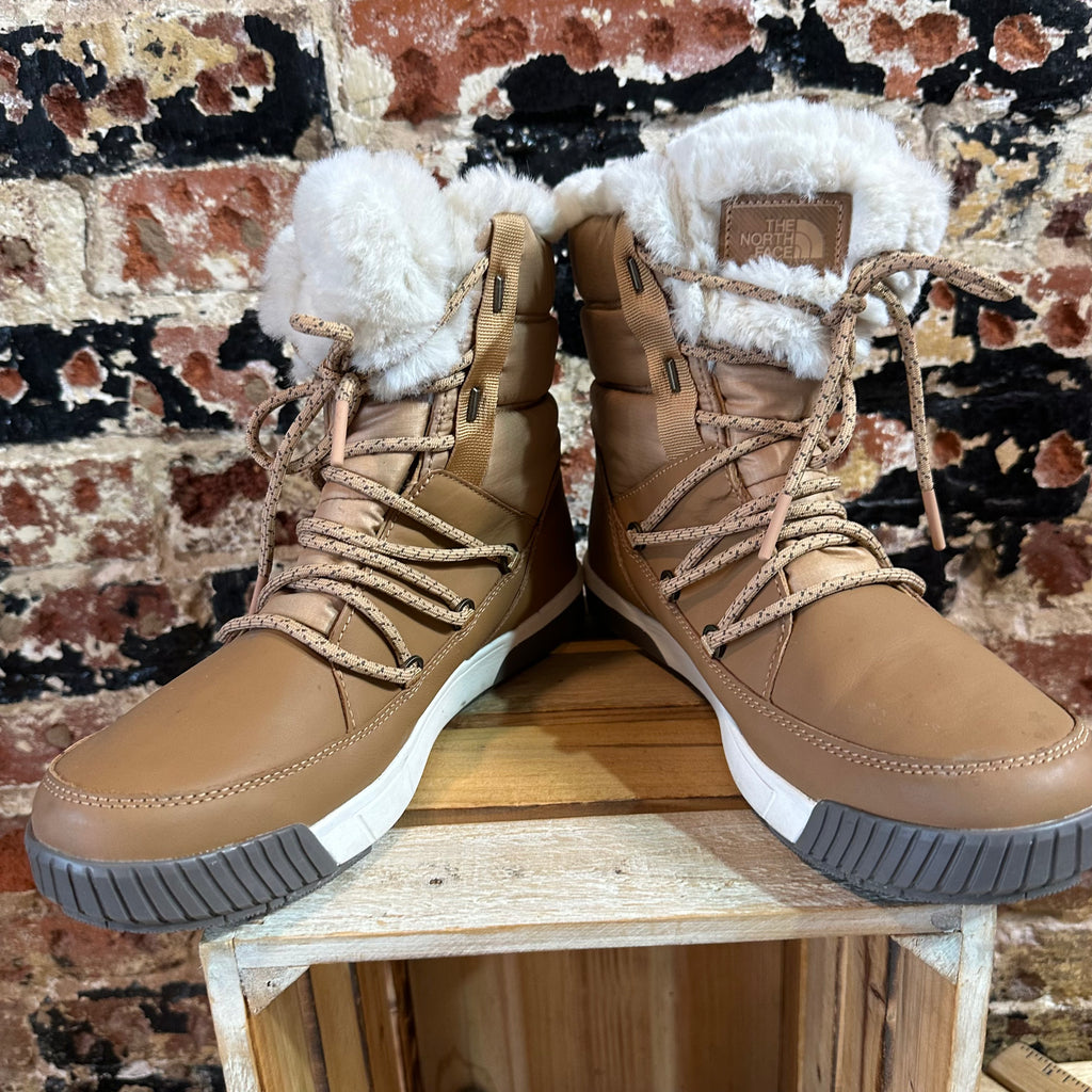 North Face Boots Woman's 9.5