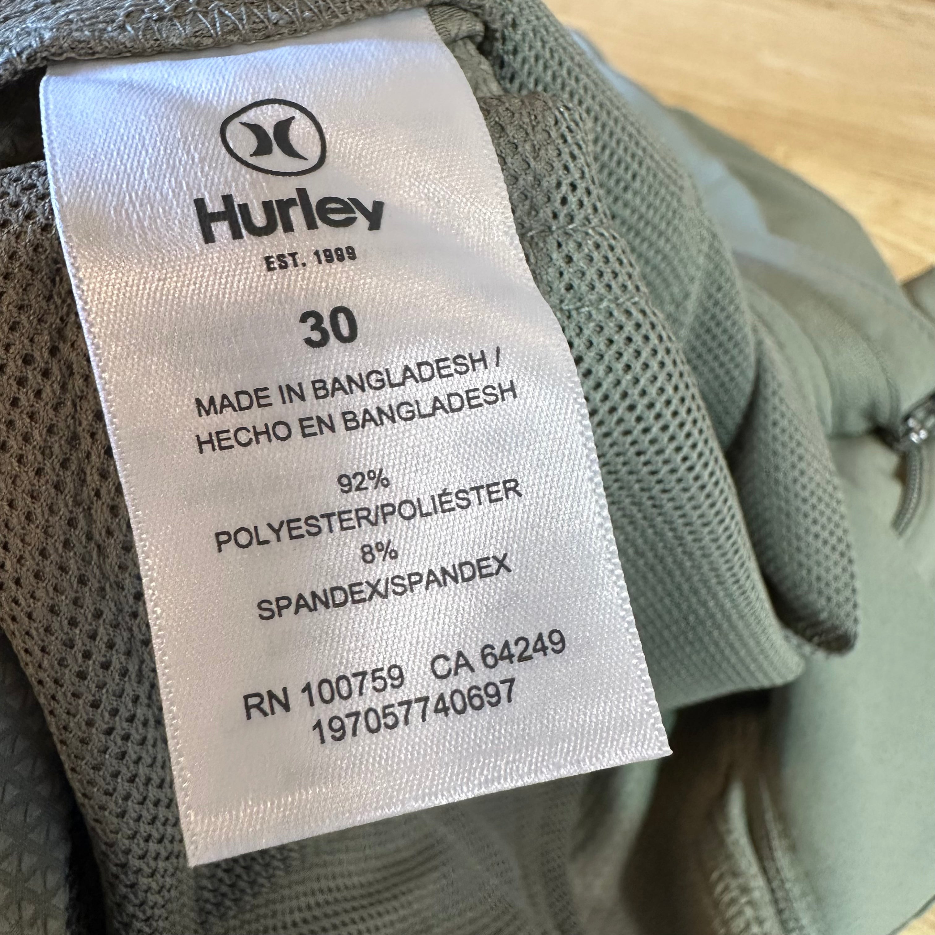 Hurley Shorts Mens 30 NEW
