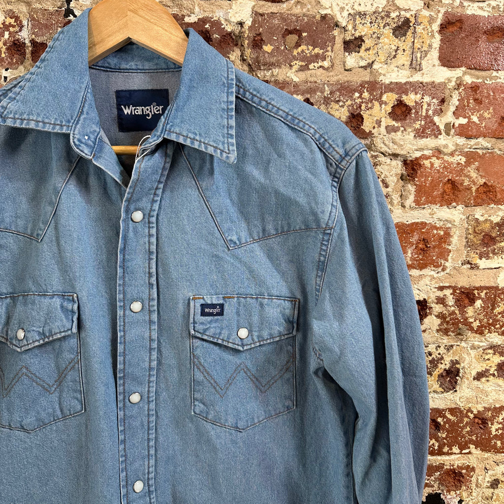 Wrangler Men's Small Blue Western Jean Shirt