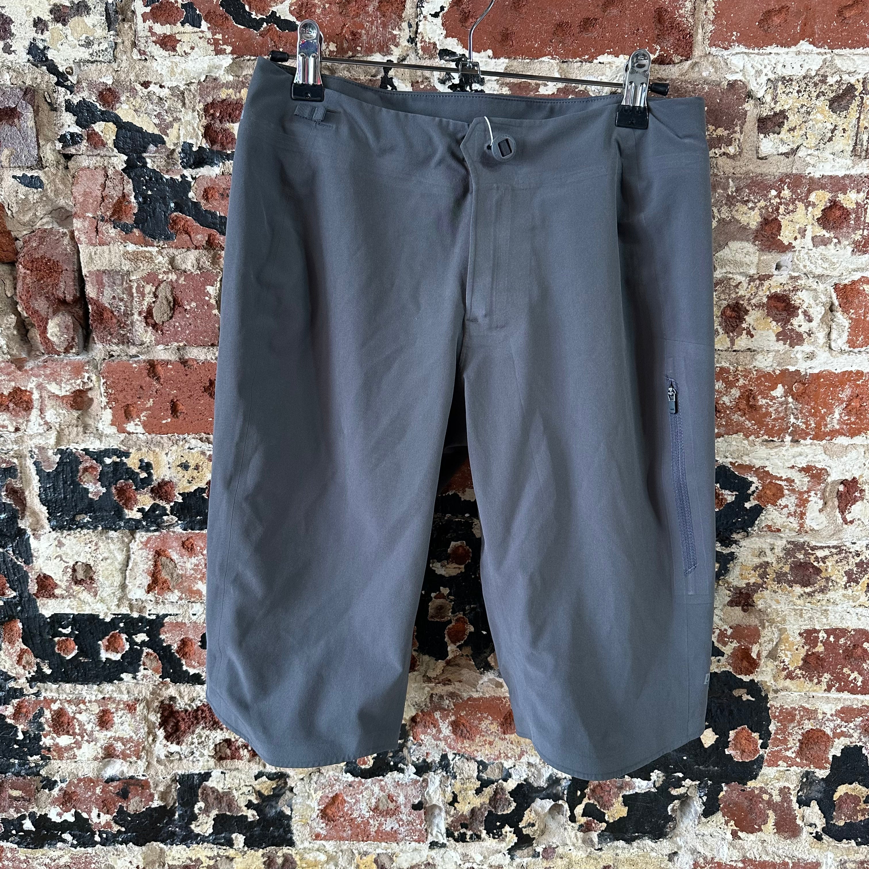 Patagonia Bike Shorts Womens 0 Gray Pull on 27x11" Lightweight