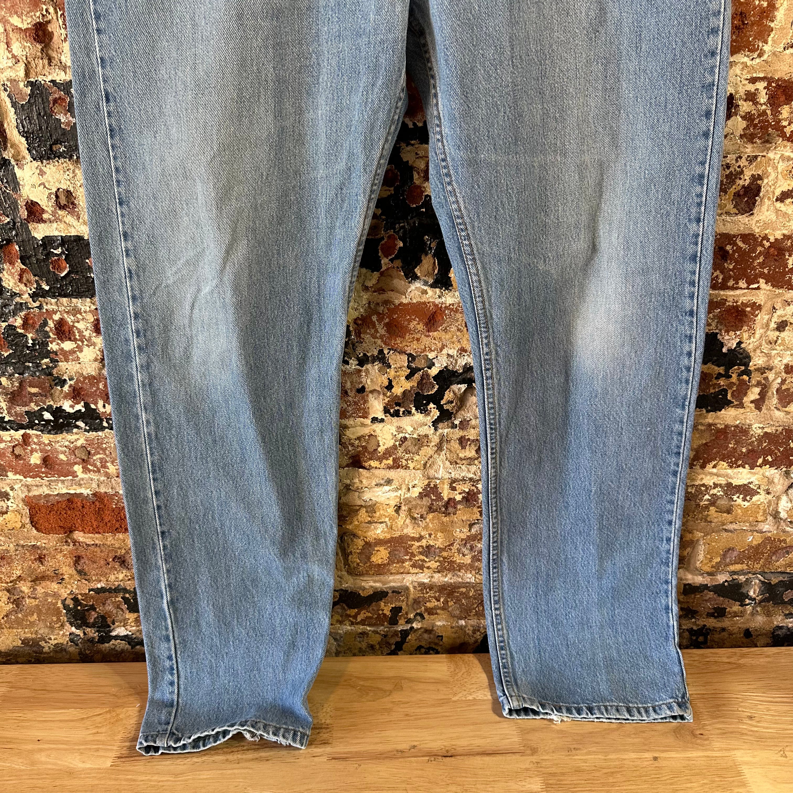 Vintage Levis 505 Jeans Mens 38x32 Regular Zip fly Blue denim Levi's 2001 y2k