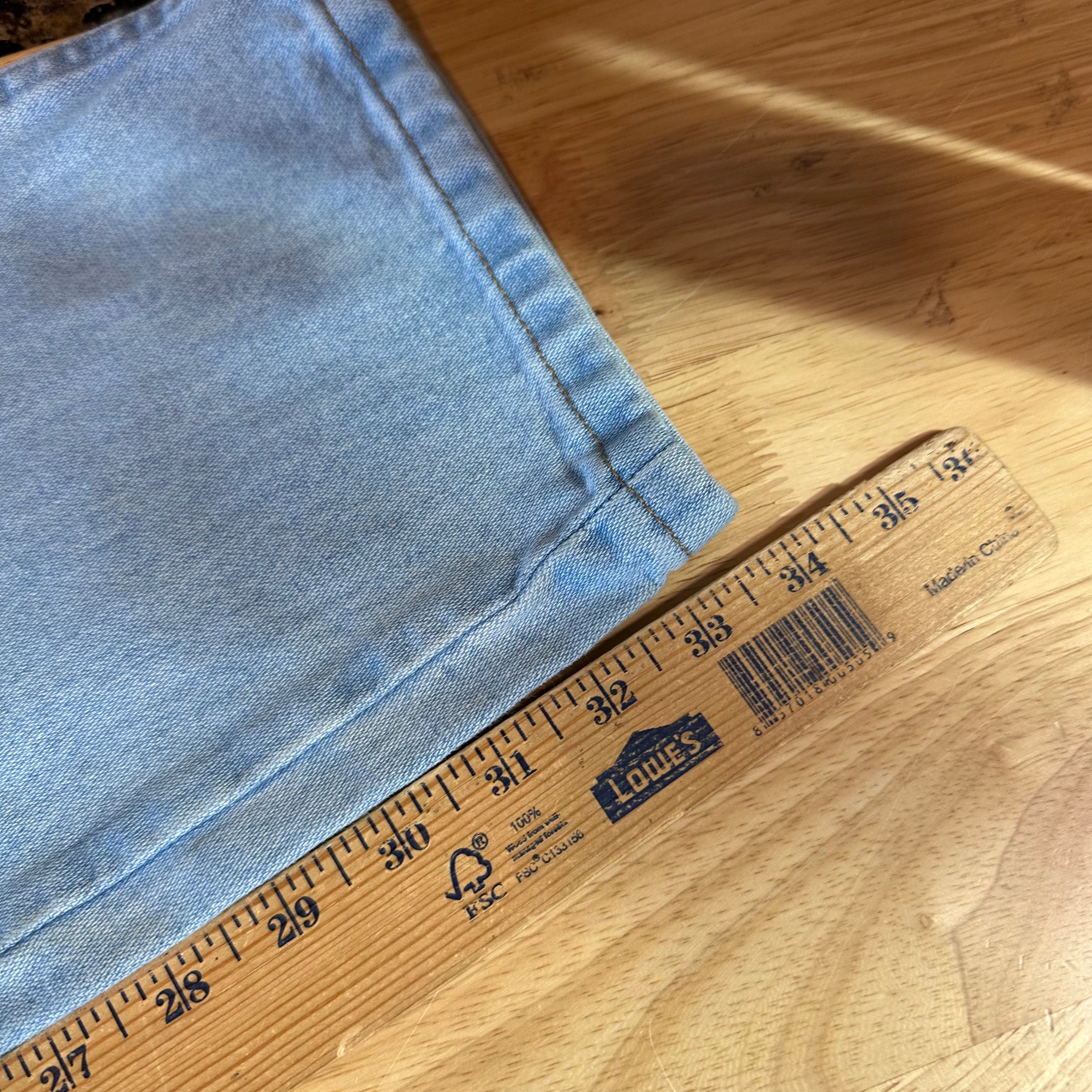 Wrangler Mens 33x34 Light Blue Jeans