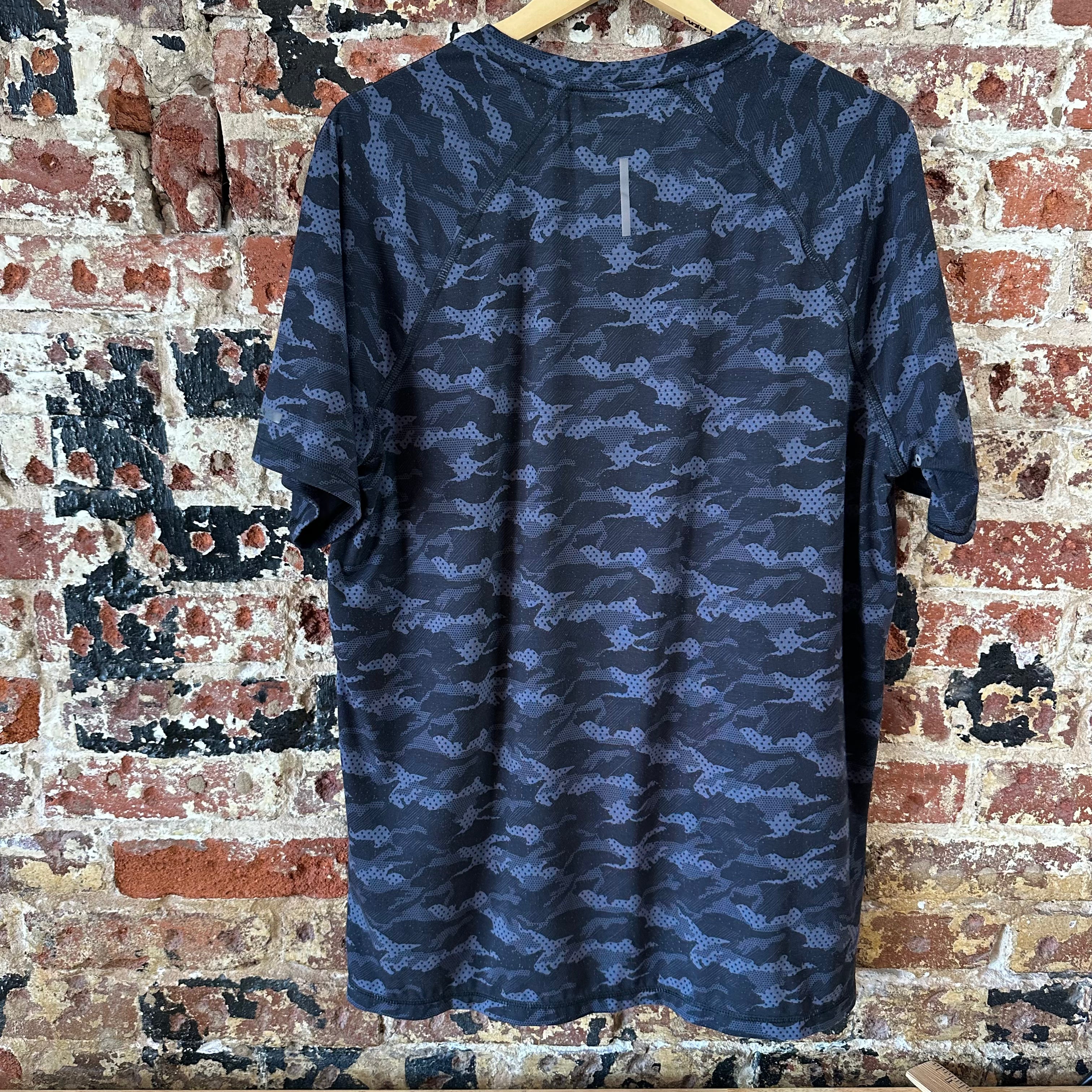 Carhartt LWD Mens Large S/S T-Shirt