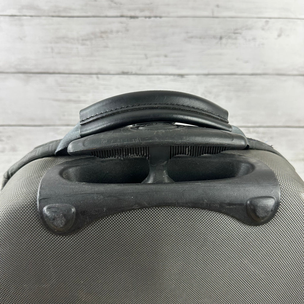 PATAGONIA gray Weathershed Sultan Rolling Duffel Travel Luggage Suitcase Bag