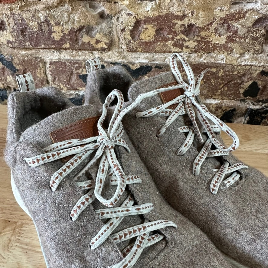 Pendleton Womens 11 Brown Shoes