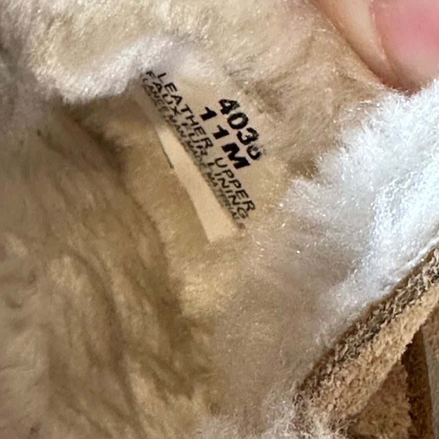 Minnetonka Womens 11 Moccasins