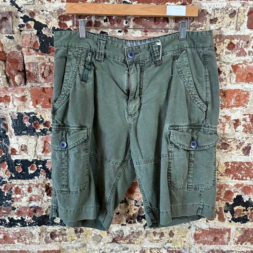 Robert Graham Mens 34 Green Shorts