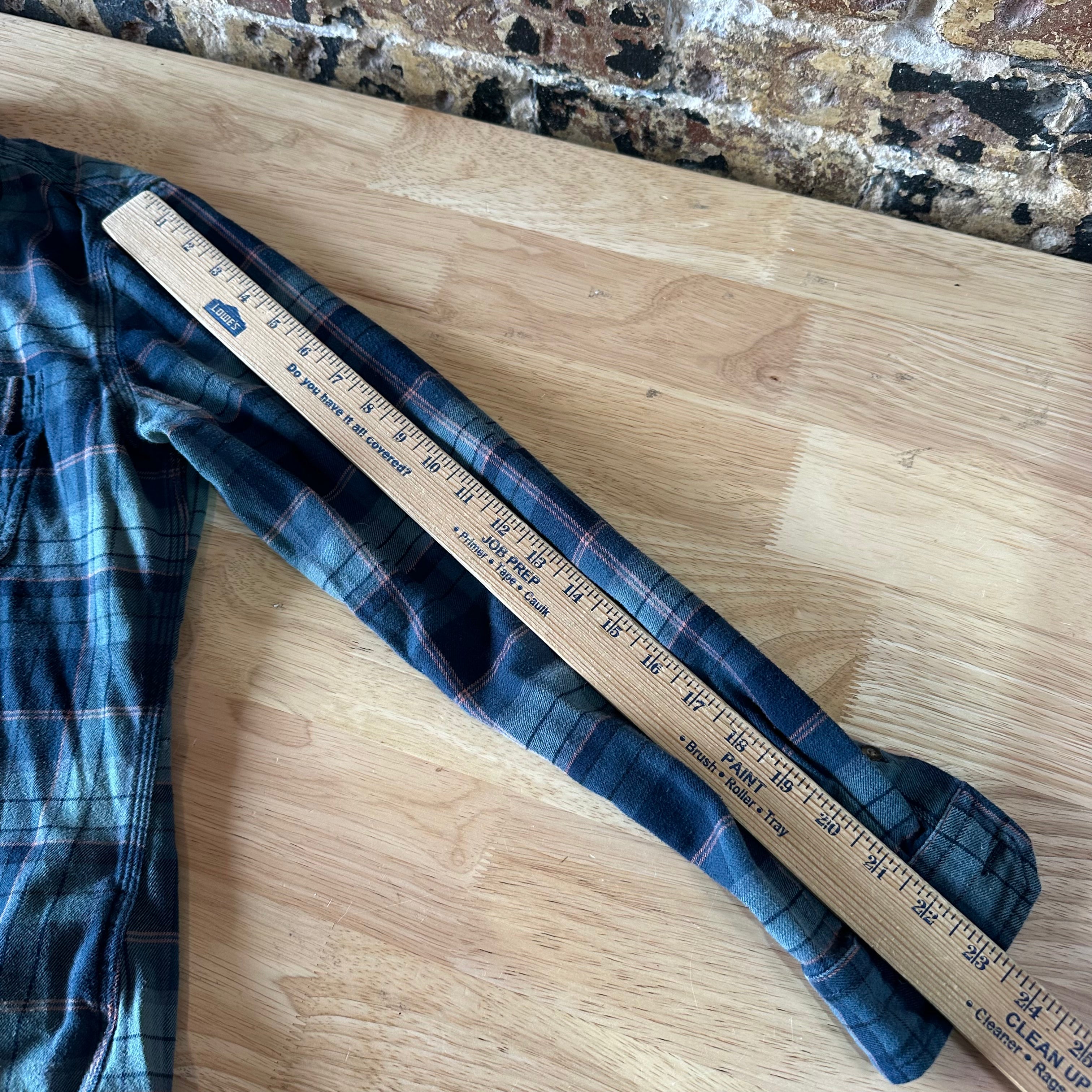 Carhartt Womens Medium Button Up Flannel Shirt Blue Plaid long sleeve