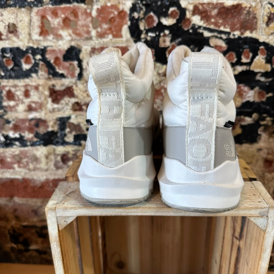 North Face Woman's 8 Cream Boots