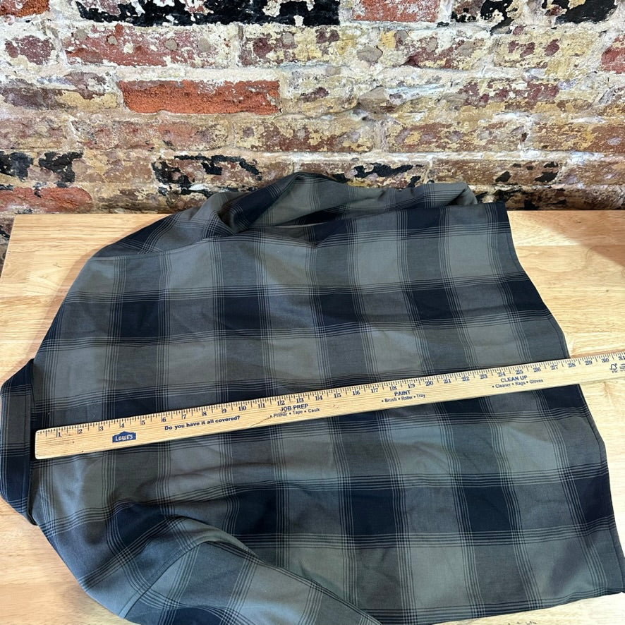 Vuori Men's Large Flannel Button Shirt