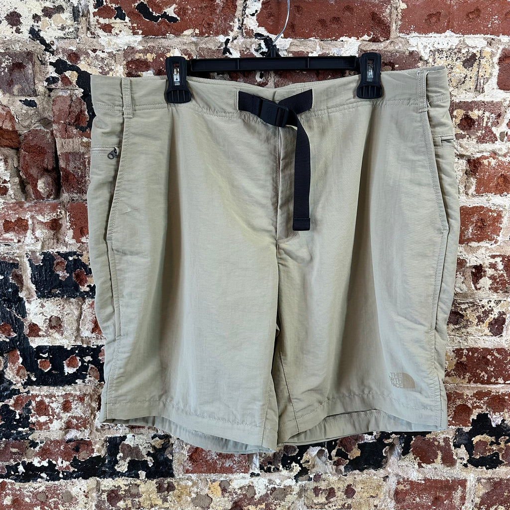 North Face Shorts Mens 38