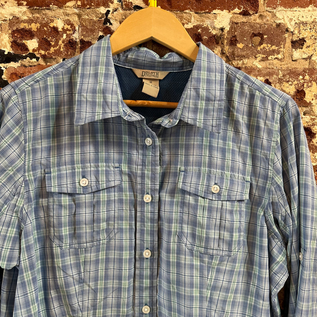 Duluth Trading Womens Medium Button Up Shirt Blue Plaid Long sleeve vented