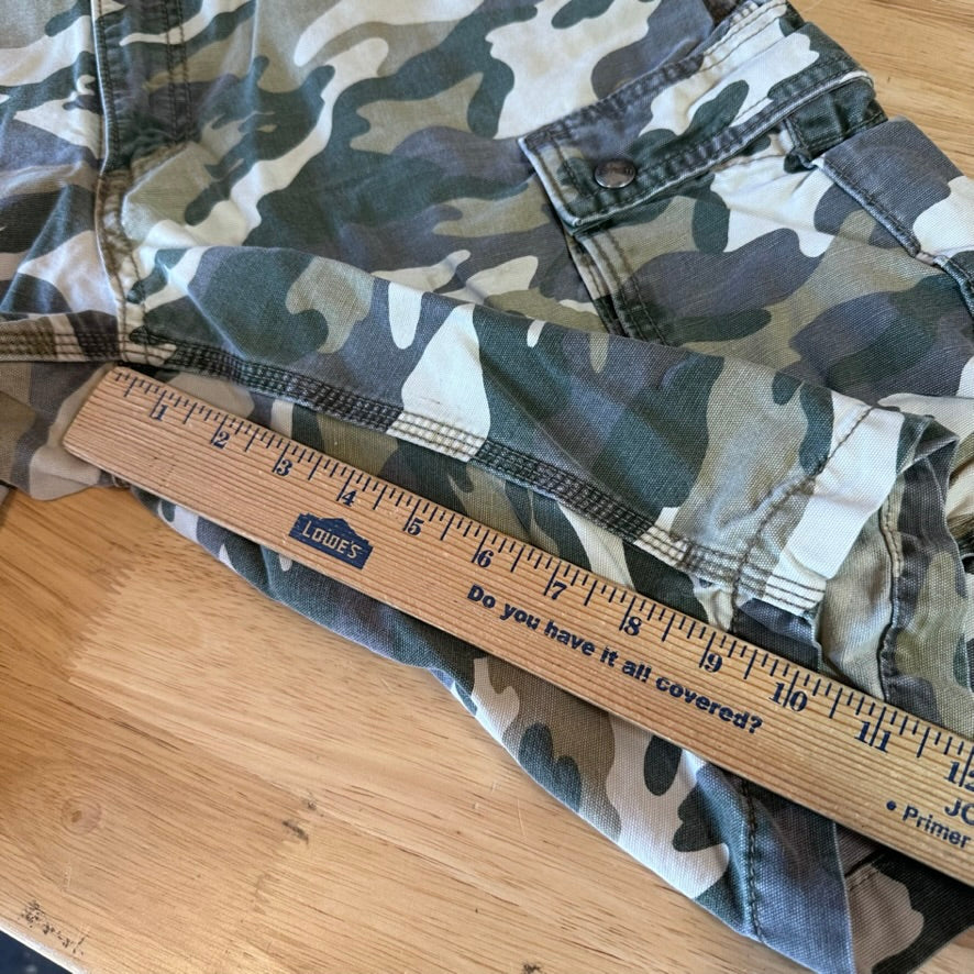 Carhartt Cargo Camo Shorts Mens 36