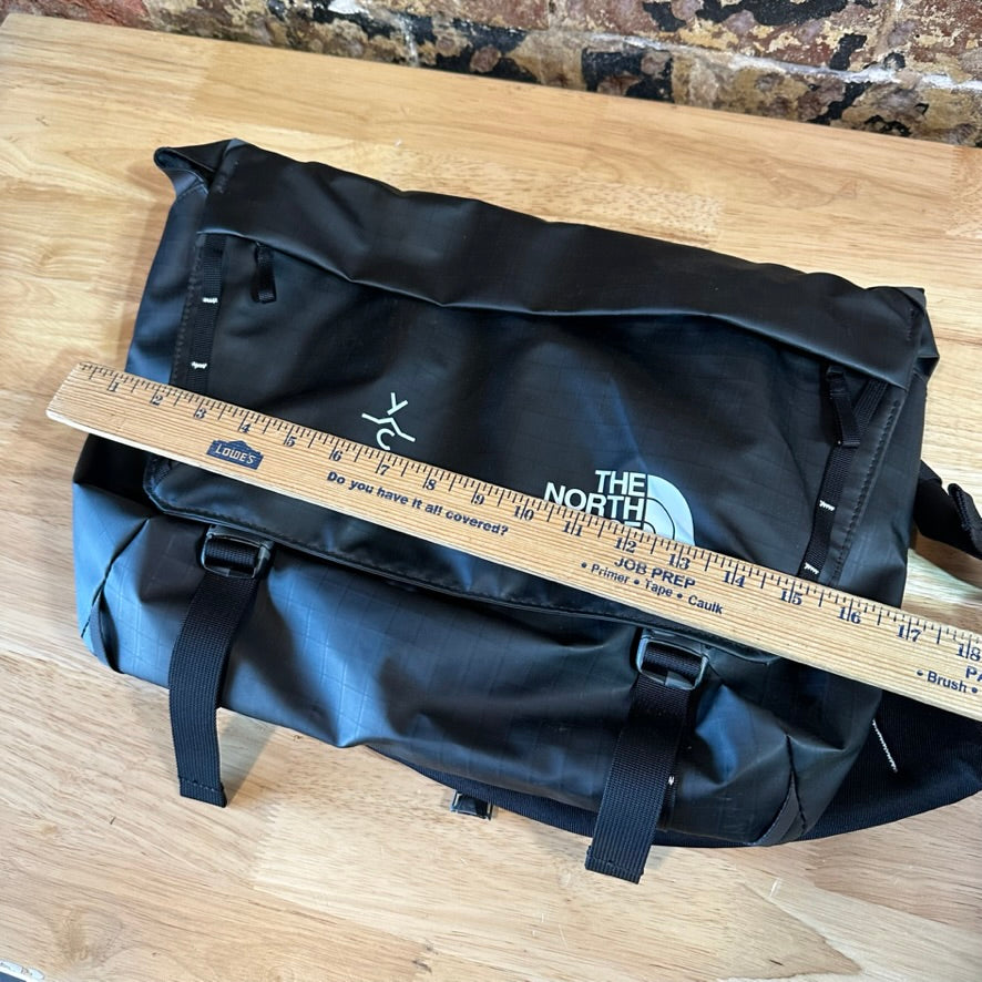 North Face Base Camp Black Messenger Bag NEW