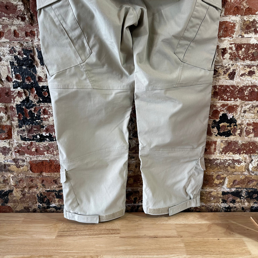 Under Armour Mens Pants Size 40x30