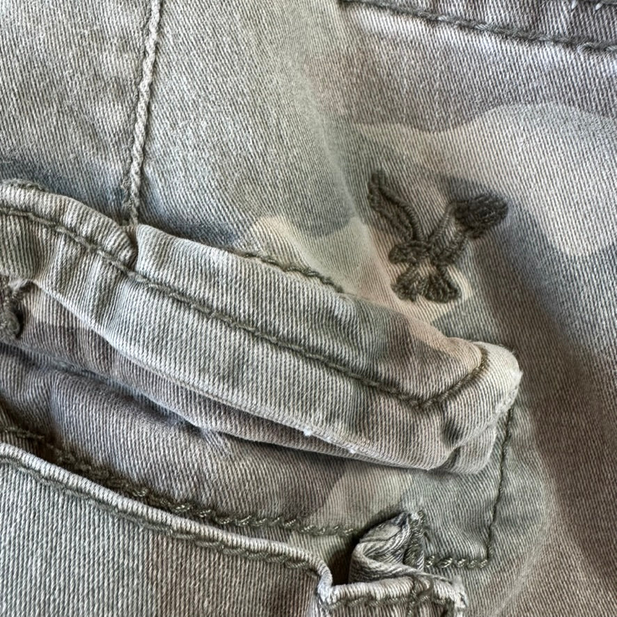 American Eagle Camo Cargo Shorts Men’s 42 Extreme Flex Army