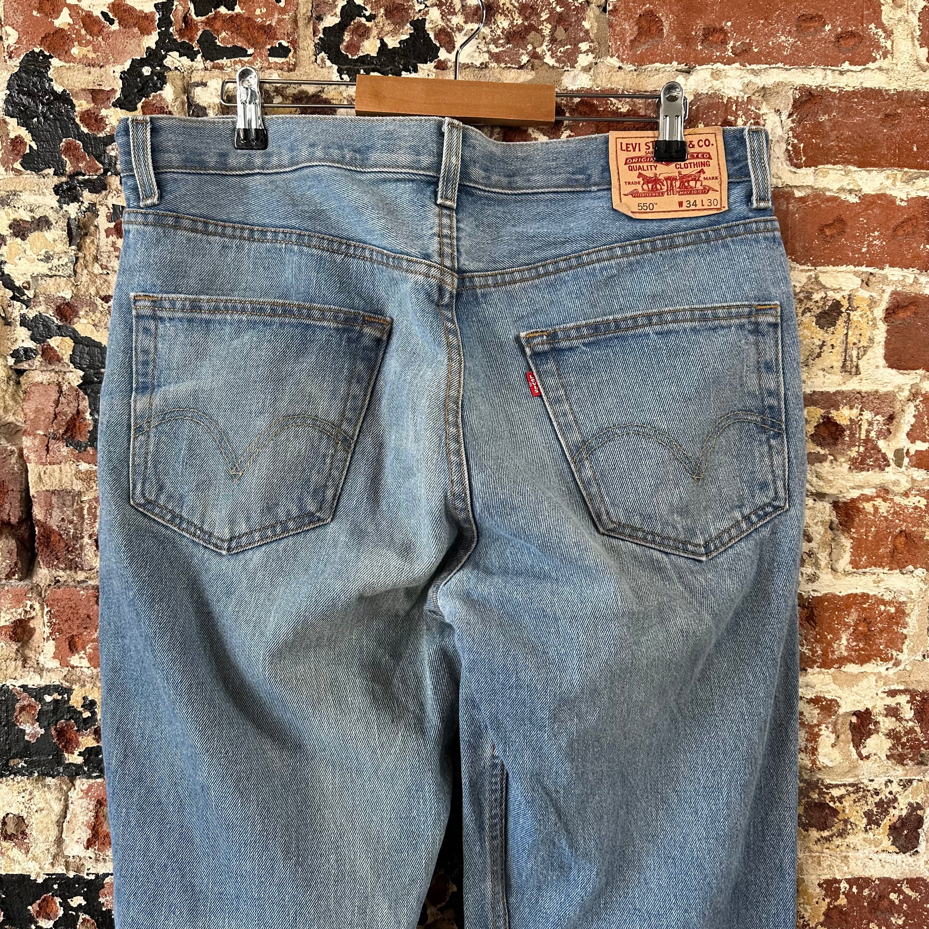 Levi's 550 Jeans Mens 34x30 Blue Cotton Denim Medium wash Relaxed Fit