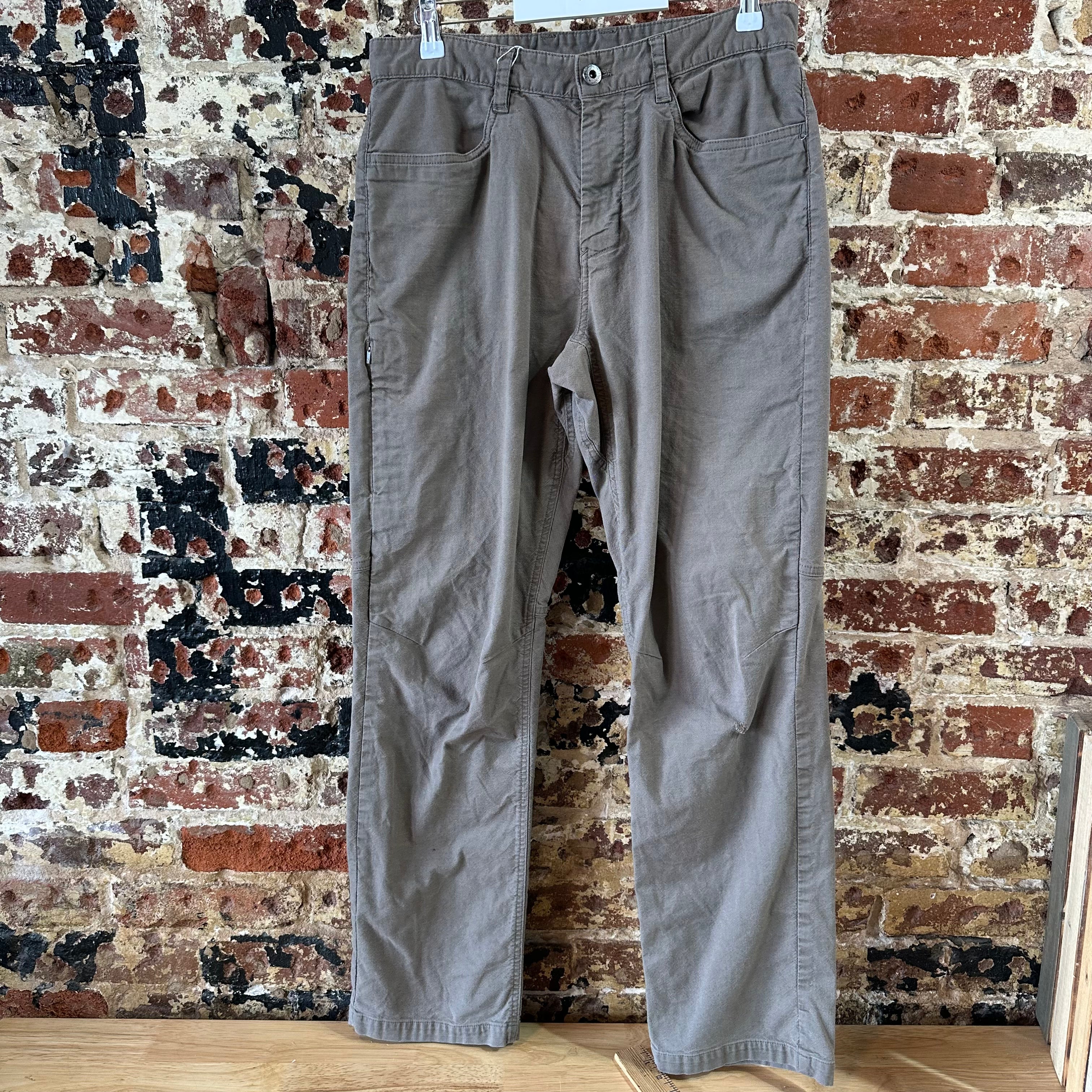 North Face Mens 30x30 Tan Pants