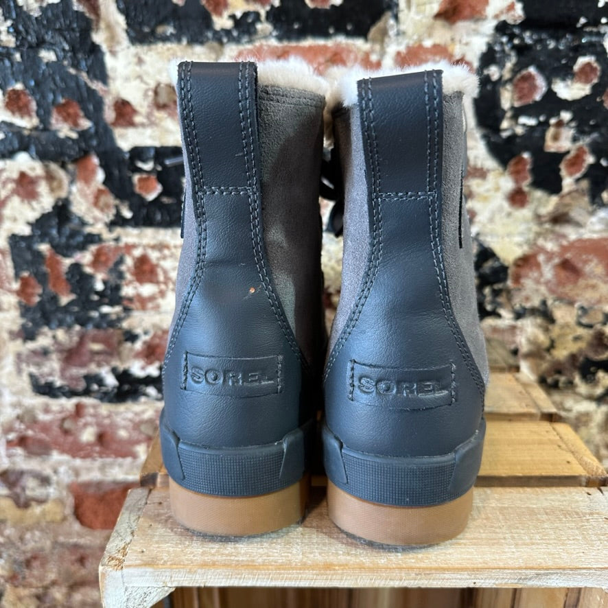 Sorel Gray Boots Woman's 6