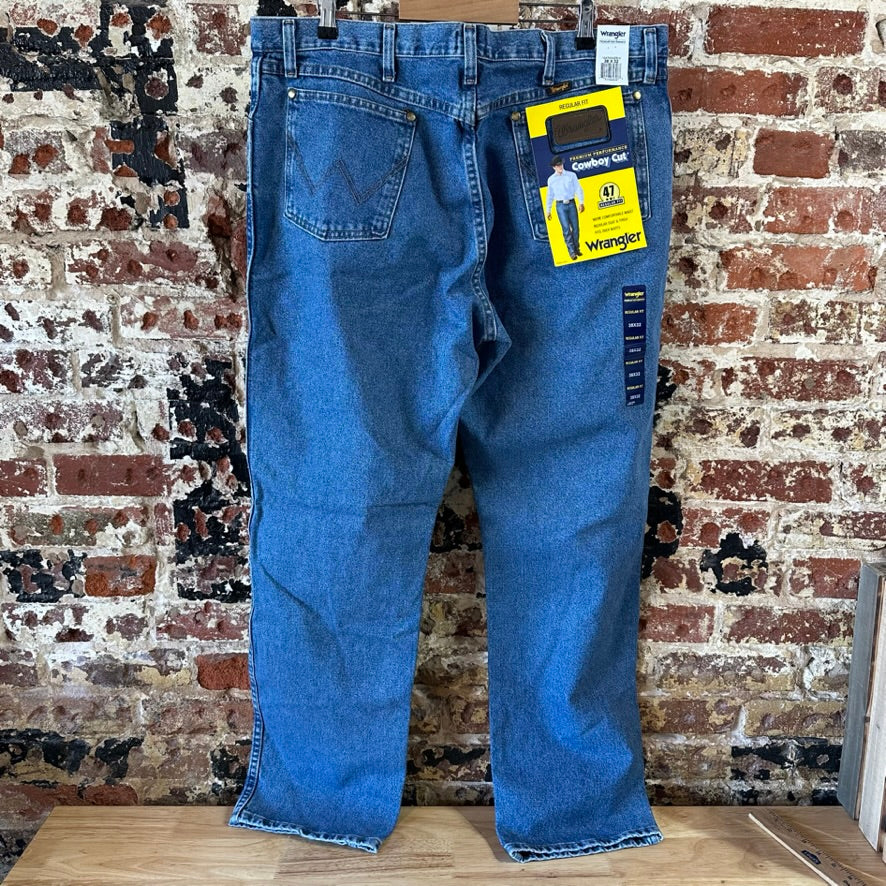 Wrangler Mens 38x32 Blue Jeans NEW