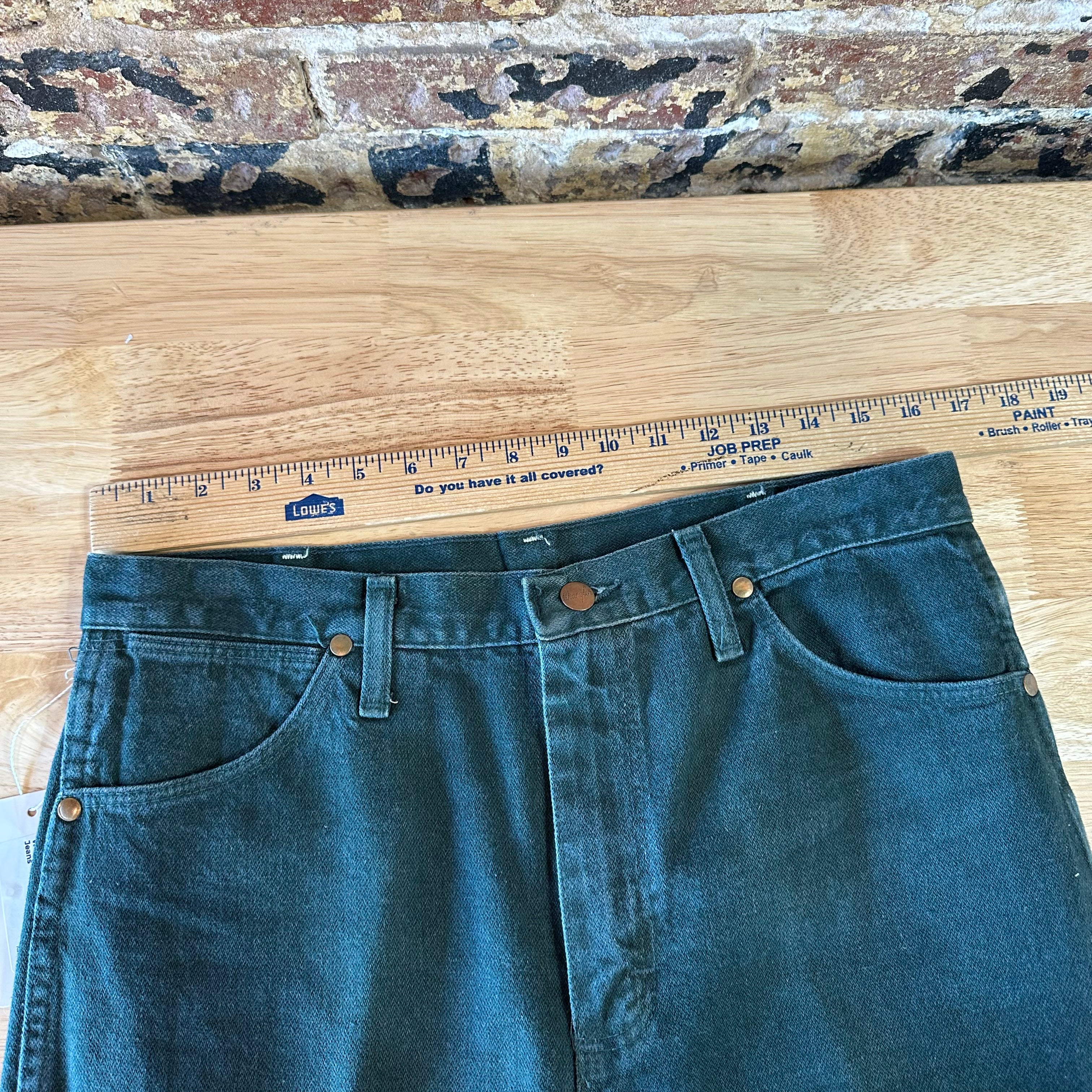 VTG Wrangler Mens Green Denim Pants Sz 34x30 Jeans Straight Leg Made in USA 936