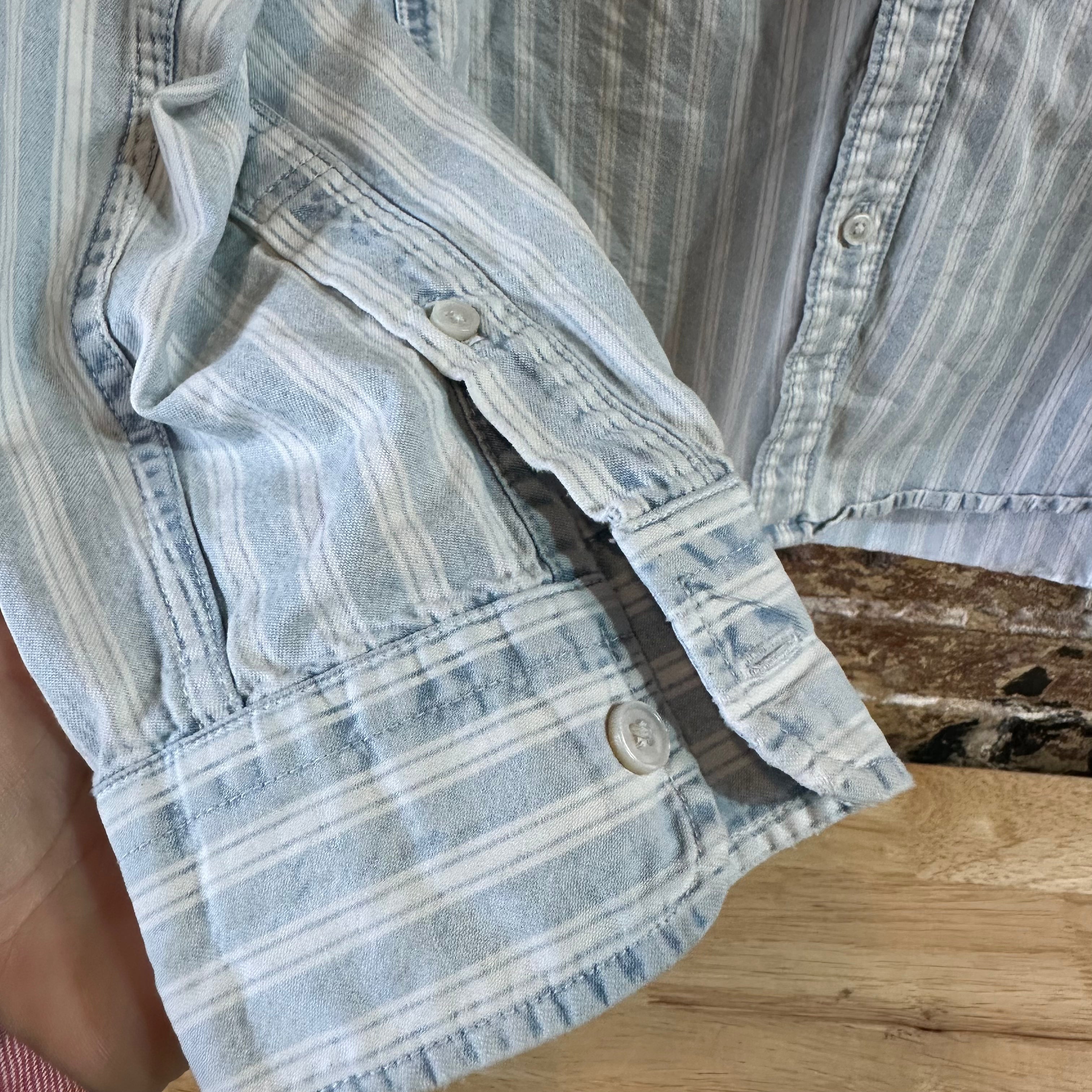 American Eagle AE Striped Shirt Mens Large Button Up Blue White