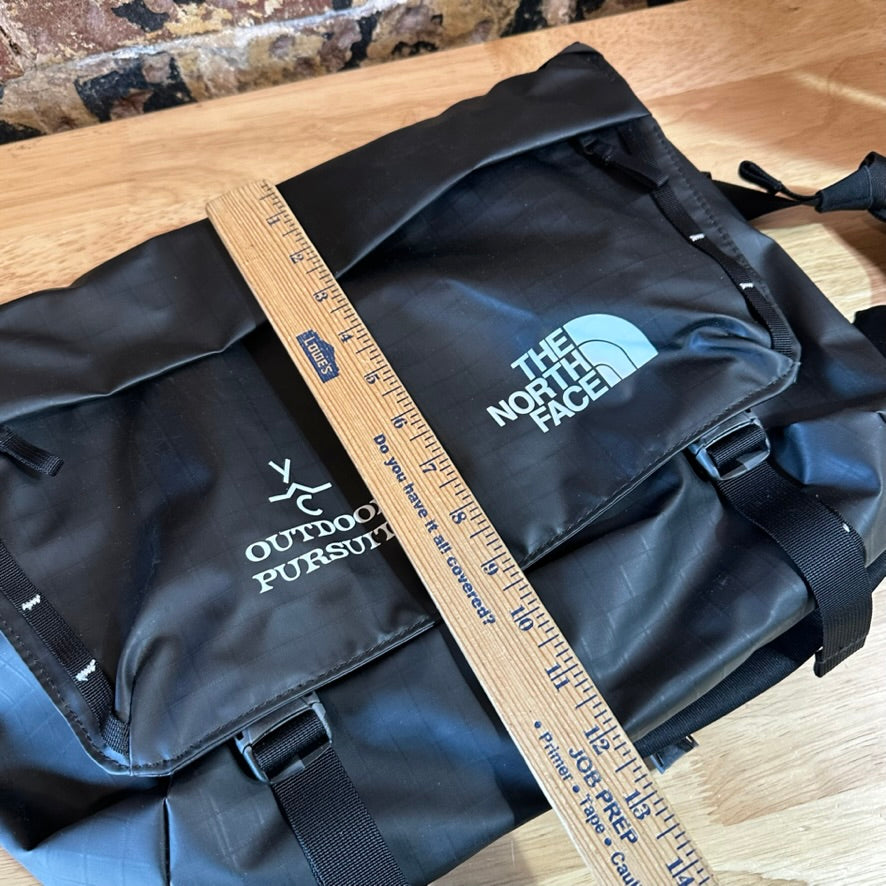 North Face Base Camp Black Messenger Bag NEW