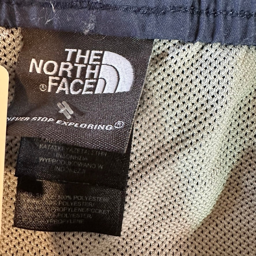 North Face Mens Medium Shorts