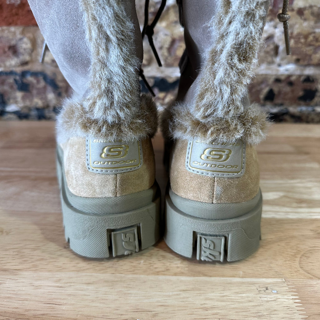 Vintage Y2K Skechers Outdoor 10 Frolic Suede Winter boots Faux Fur Lined Suede