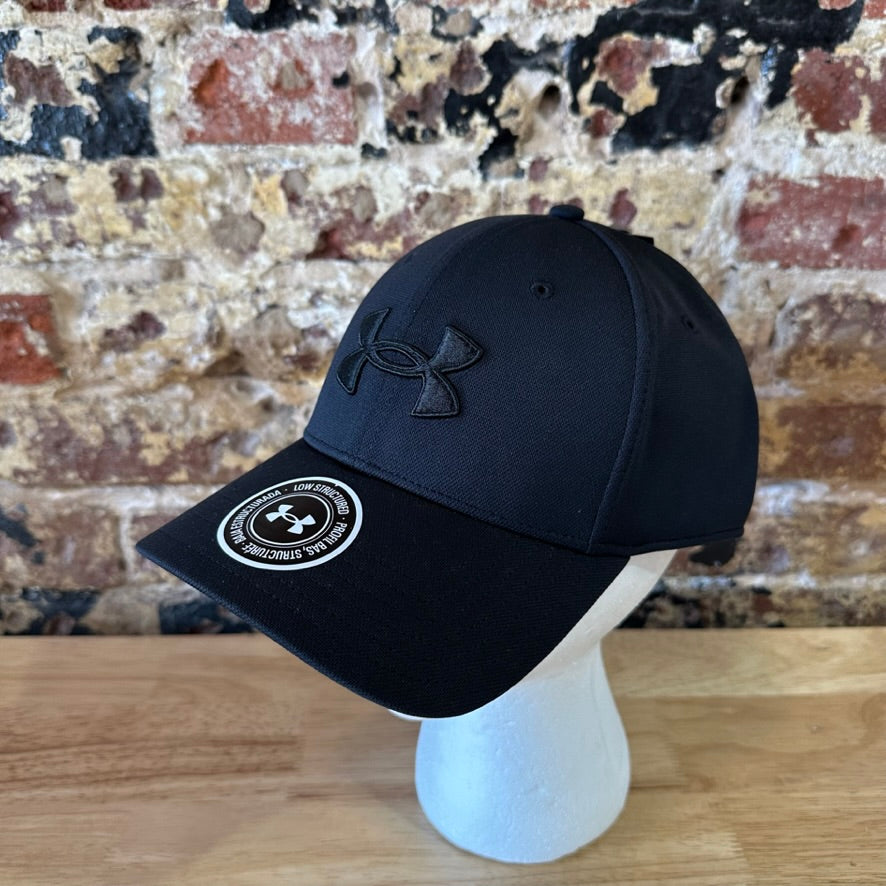 Under Armour UA Men's Black w/black logo Classic Fit L/XL Cap Hat NWT