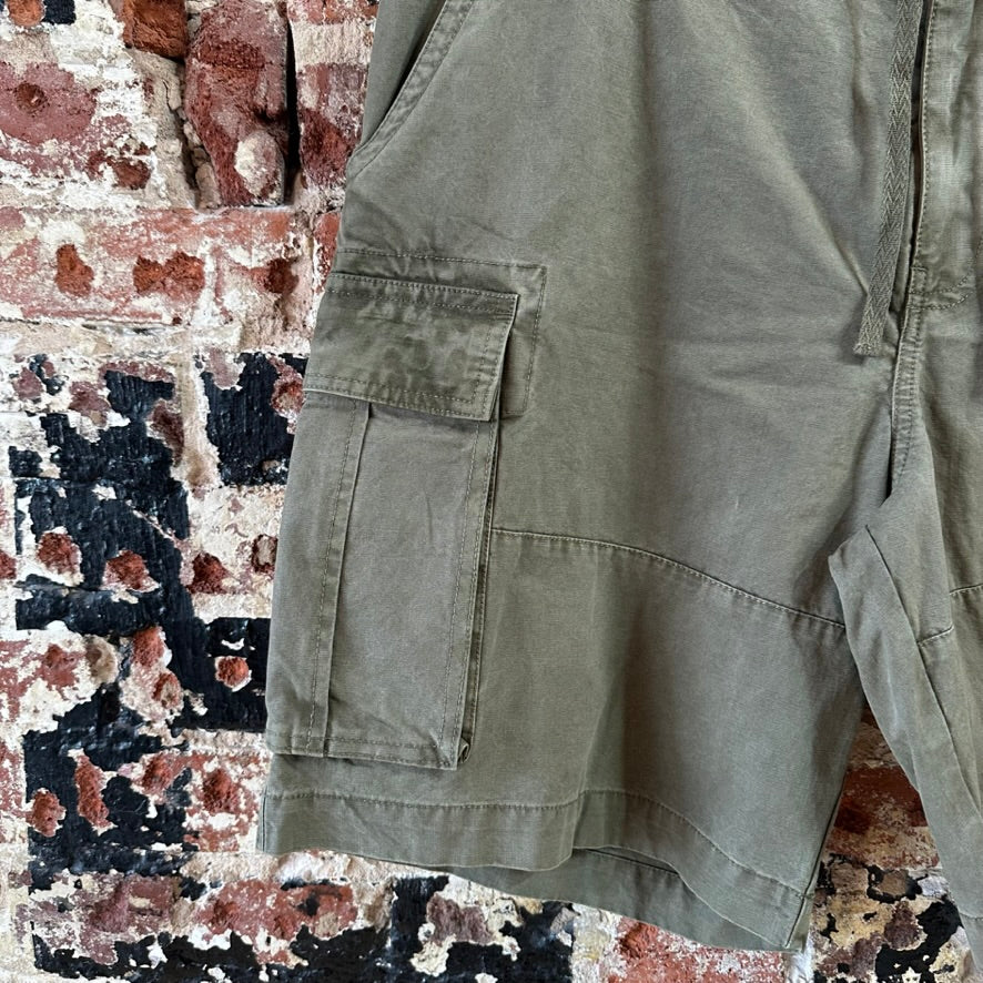 Lucky Mens 34 Cargo Green Shorts NEW