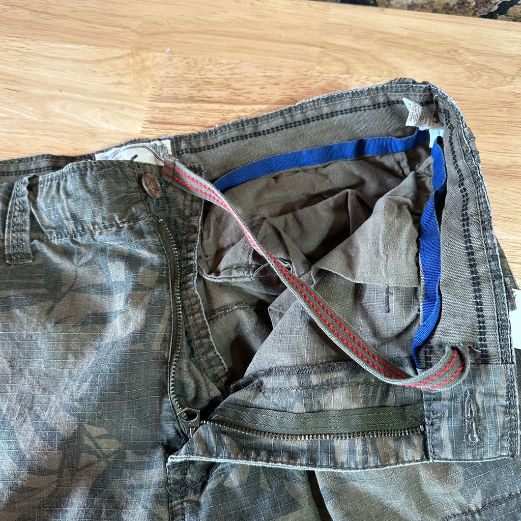 American Eagle Mens 36 Green Shorts