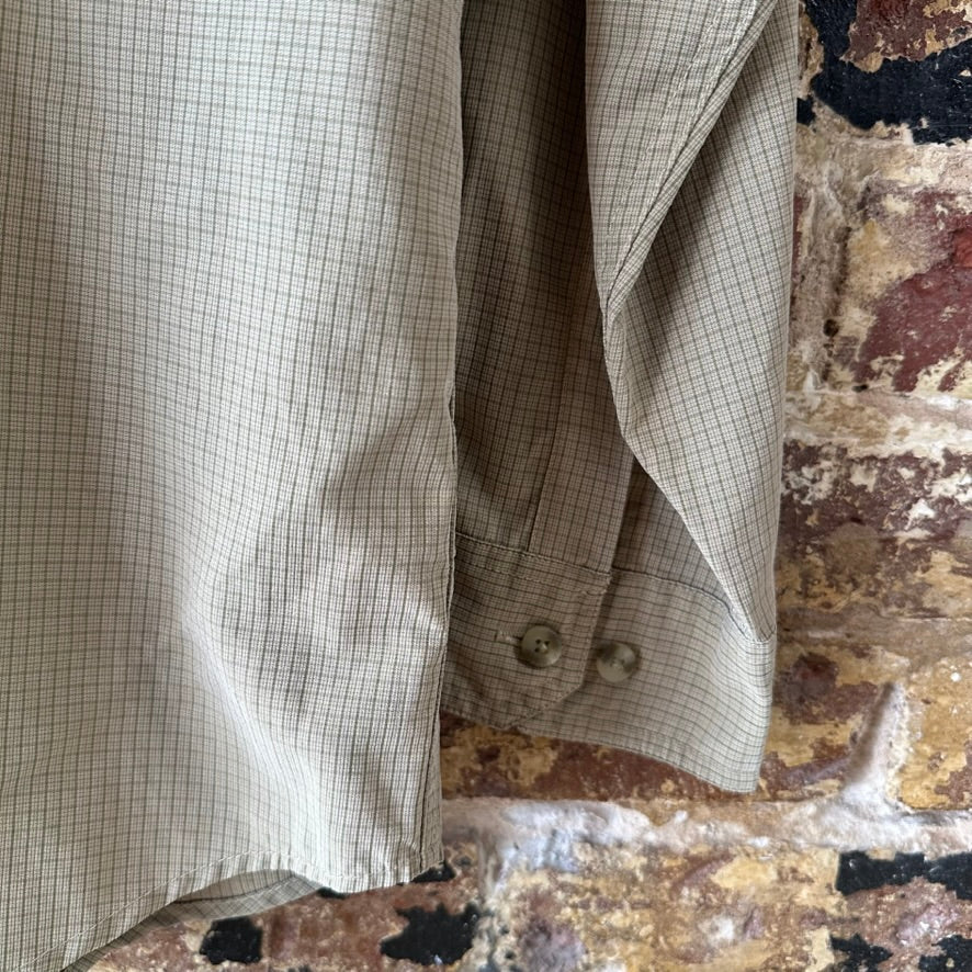 Columbia Mens Large Button Up