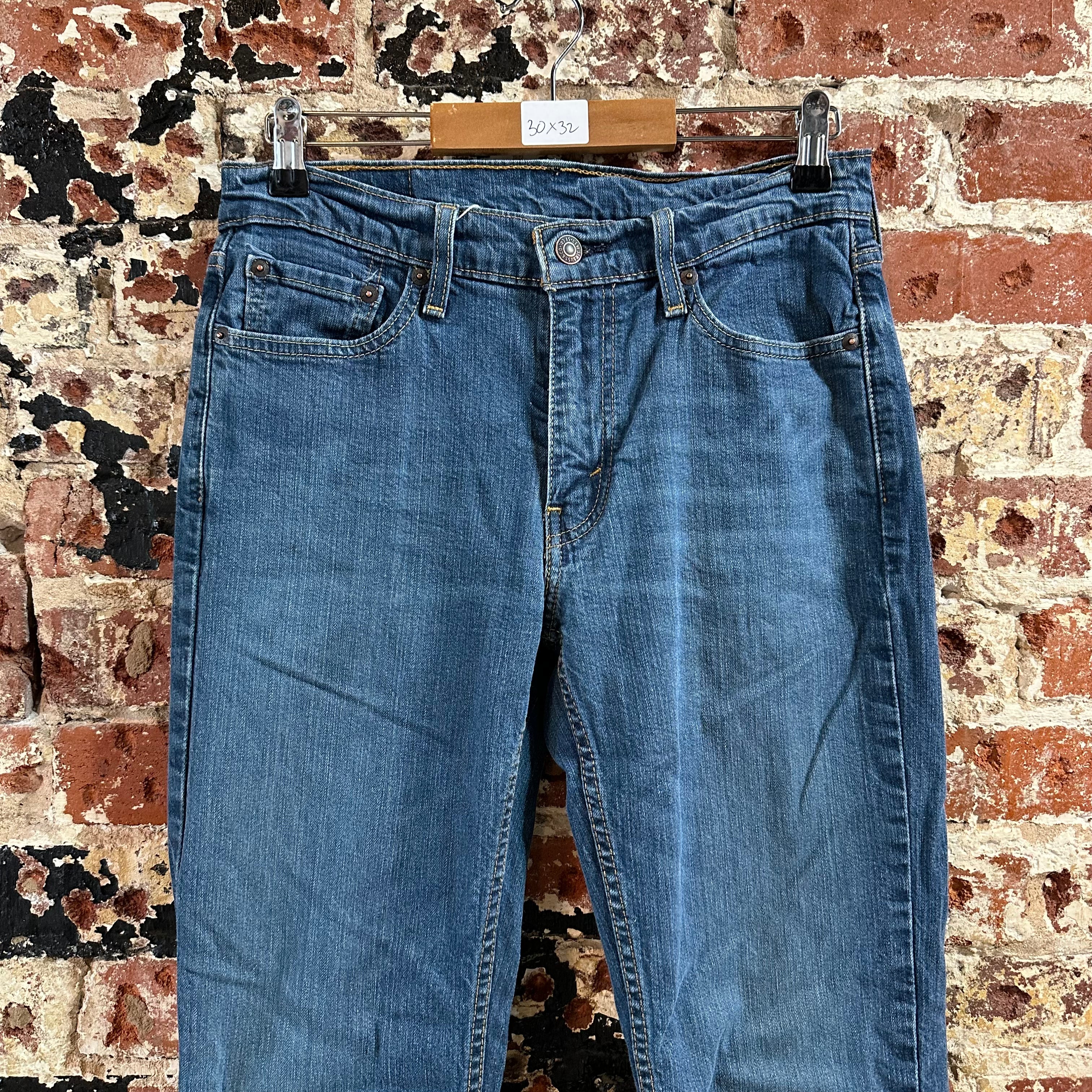 Levis 514 Mens 30x32 Blue Jeans