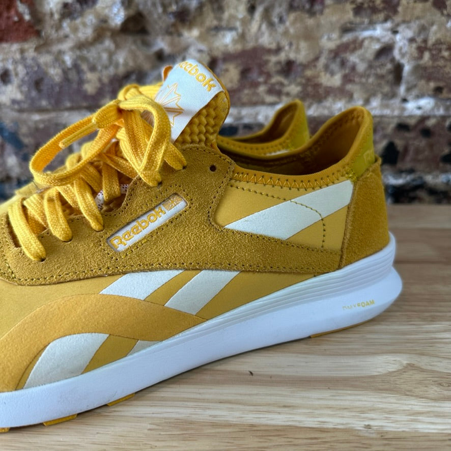 Reebok Womens 11 Mustard Yellow Shoes