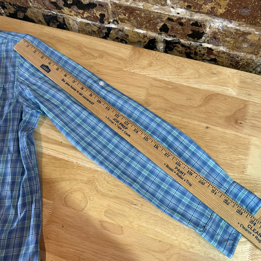 Duluth Trading Womens Medium Button Up Shirt Blue Plaid Long sleeve vented
