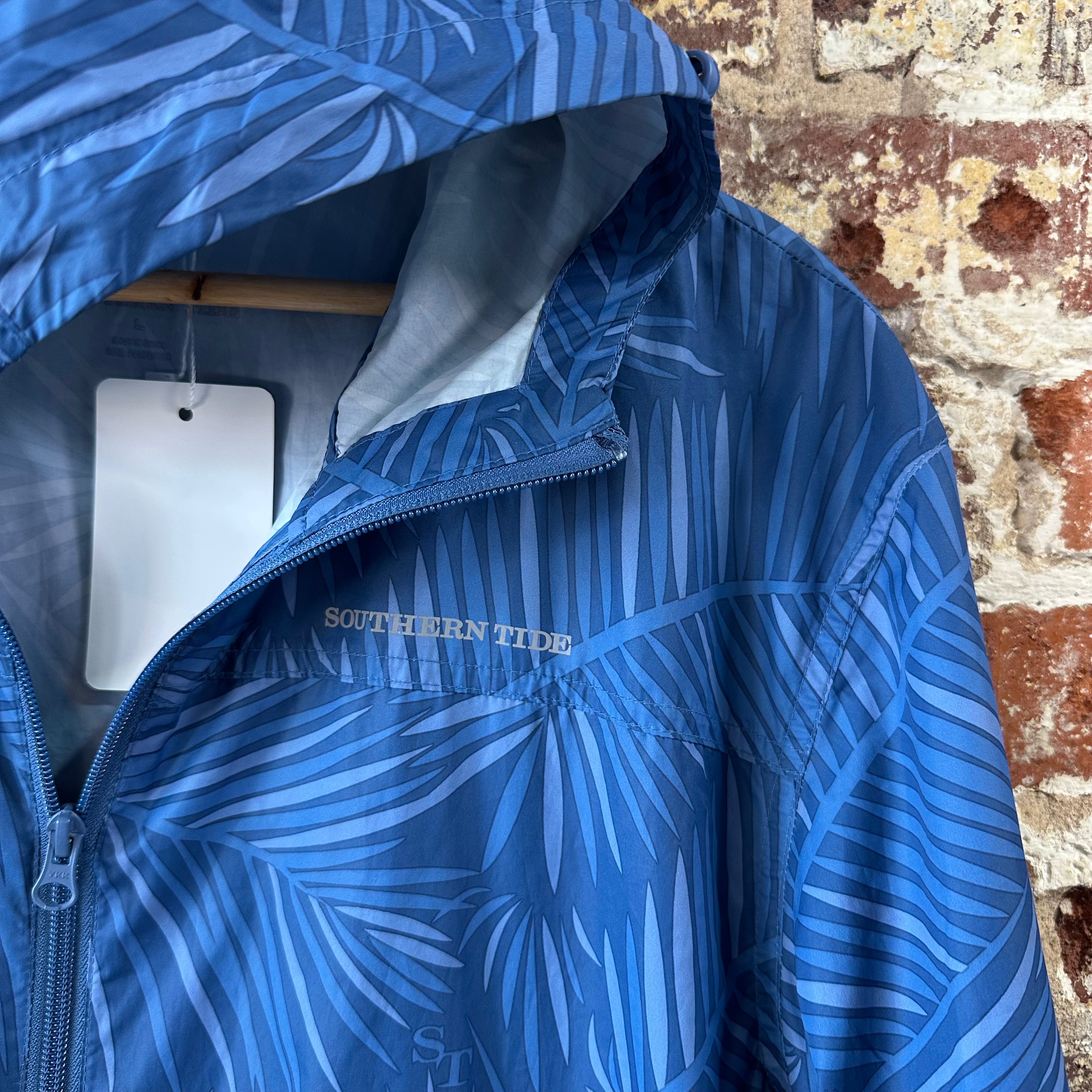 Southern Tide Men’s Windbreaker Hoodie Size Large Blue Palm Floral Full Zip