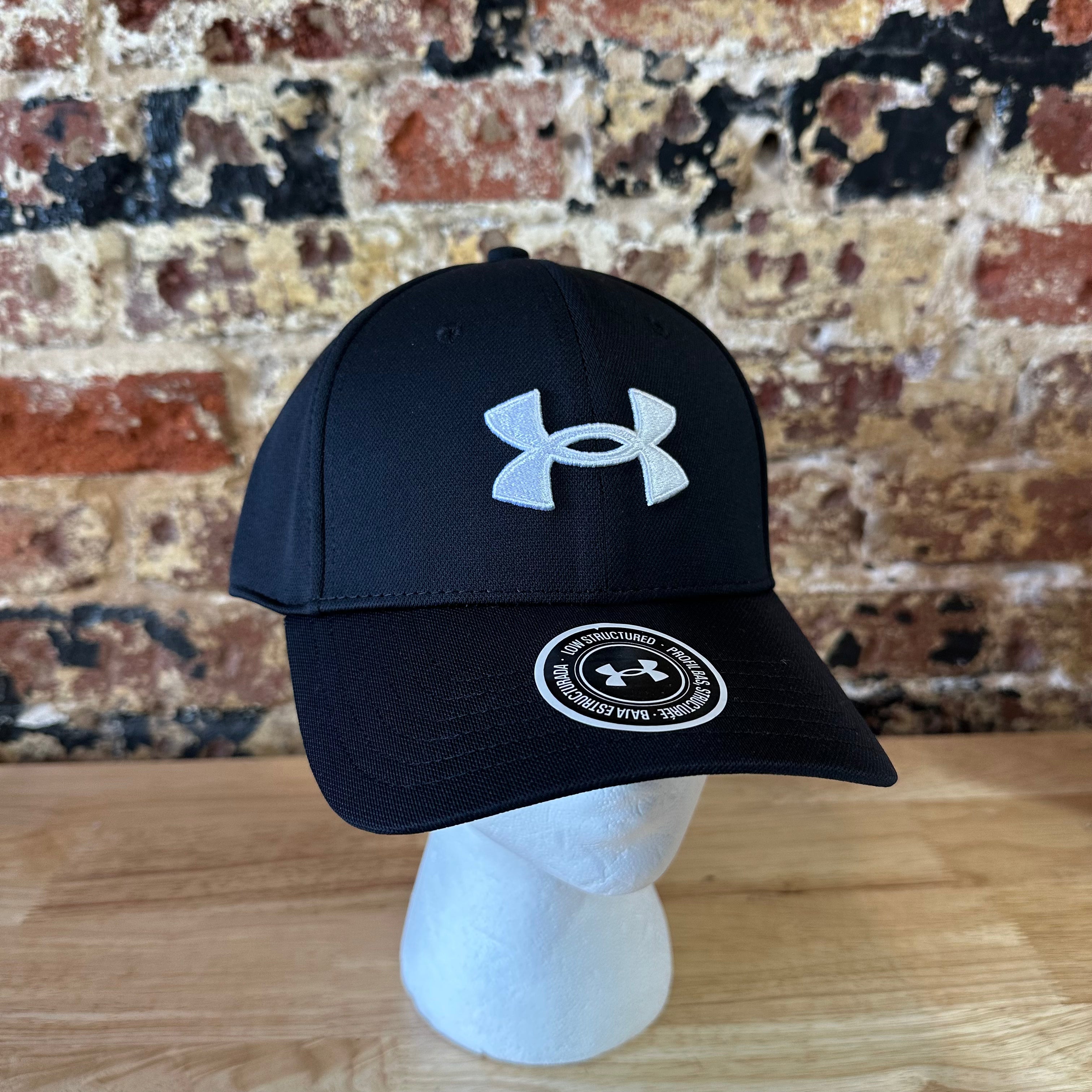 Under Armour UA Men's Black w/White logo Classic Fit L/XL Cap Hat NWT