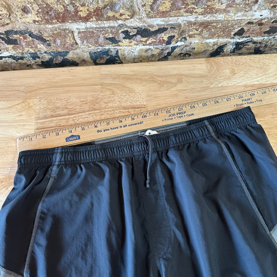The North Face Shorts Men's Size XL Black 37x9" Casual Gym