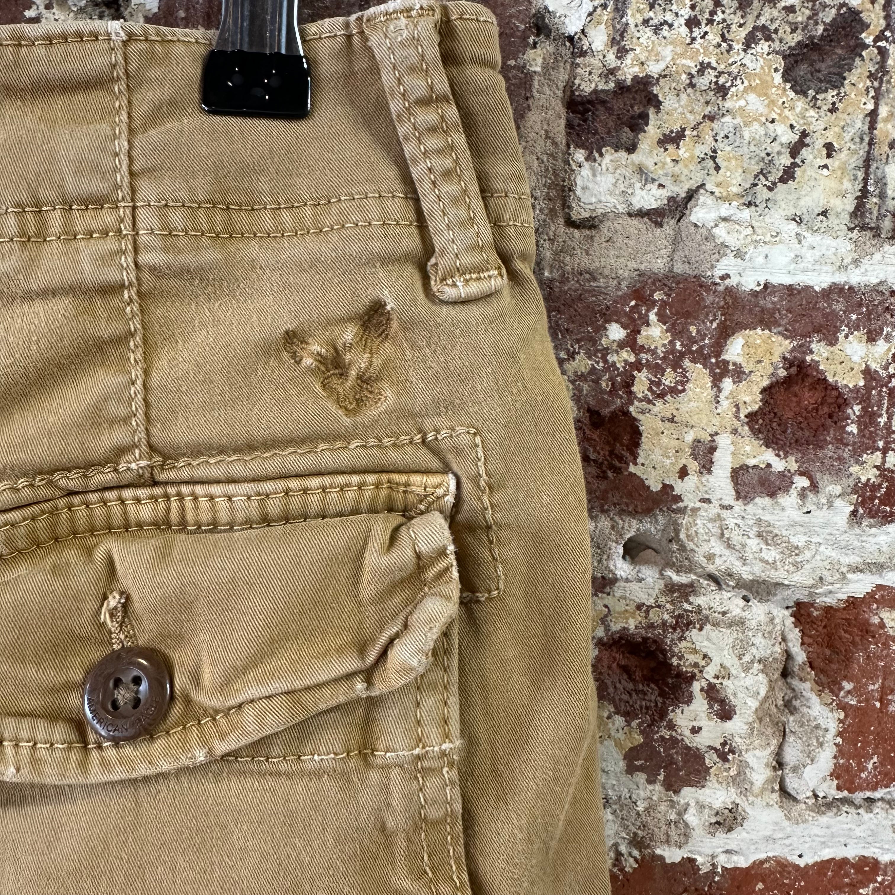 American Eagle Outfitters Longer Length Cargo Shorts Mens 33 Tan 12" inseam