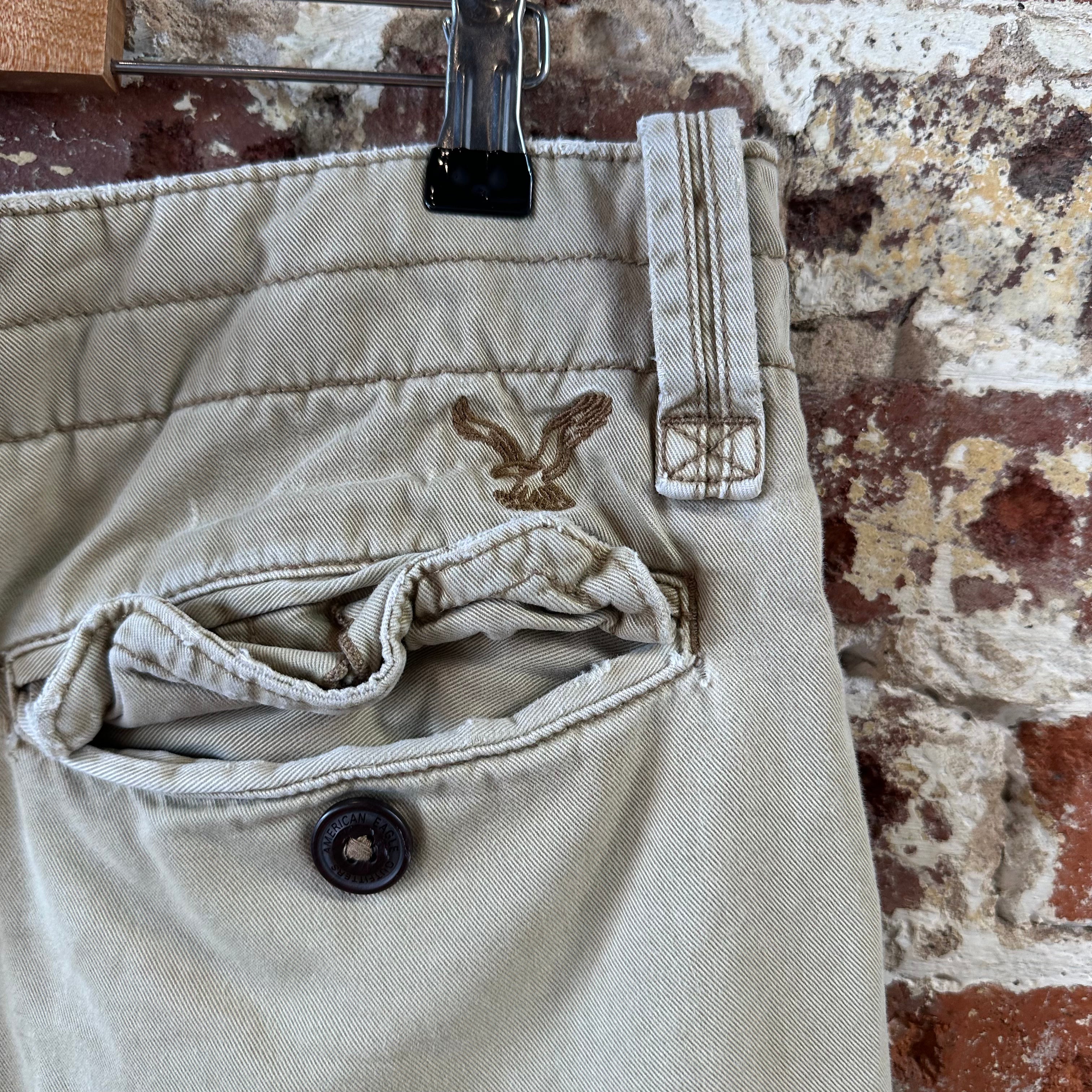 American Eagle Outfitters Classic Cargo Shorts Mens 34 Tan 10.5" inseam
